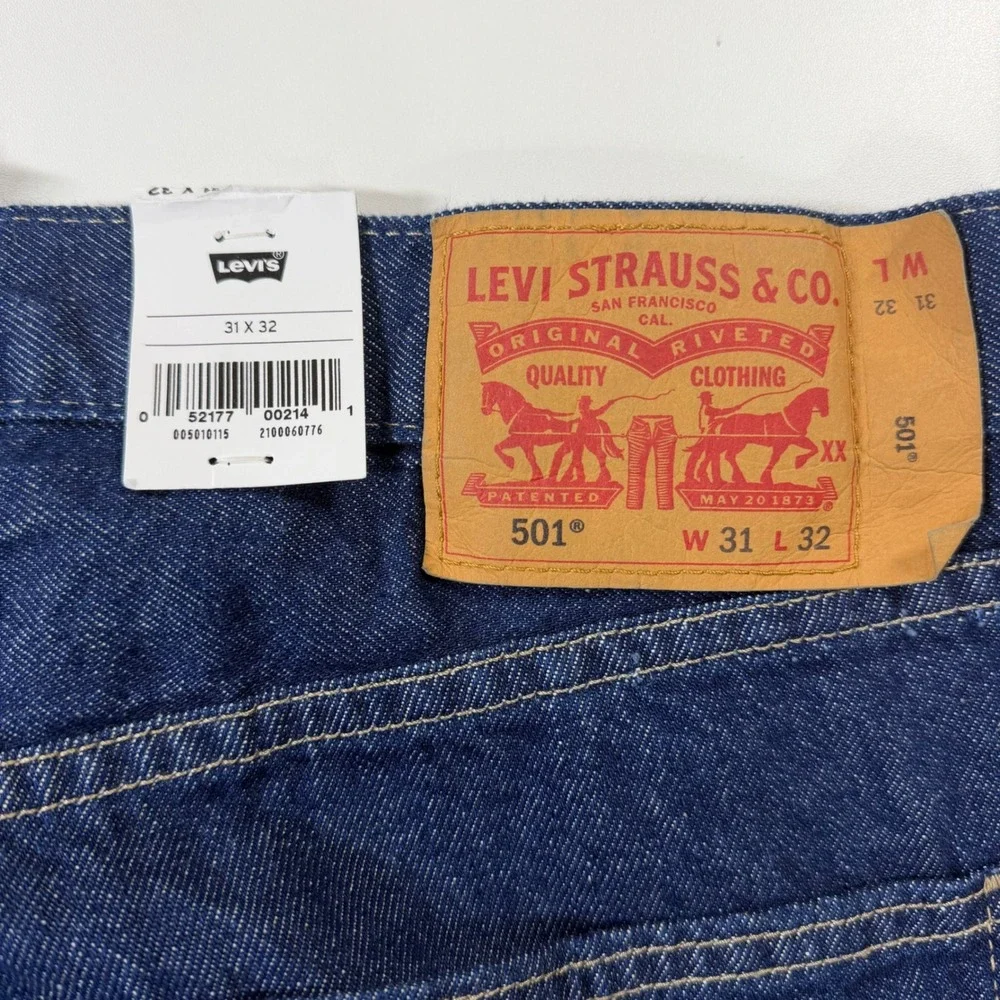Levi's 501 Original Fit Men 31x32 Dark Wash Blue Denim Straight Leg Jeans